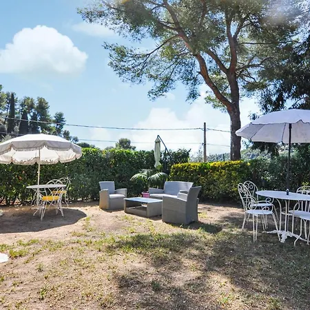 Dom wakacyjny 1 Bedroom Lovely In