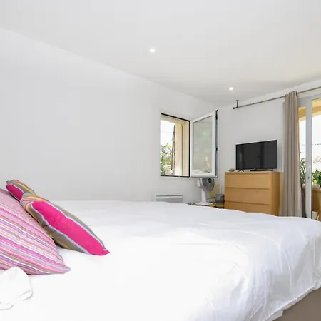 Dom wakacyjny 1 Bedroom Lovely In *