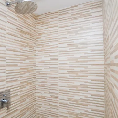 1 Bedroom Lovely In * Mentona
